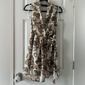 Ark&Co - beautiful lined wrap dress - size small